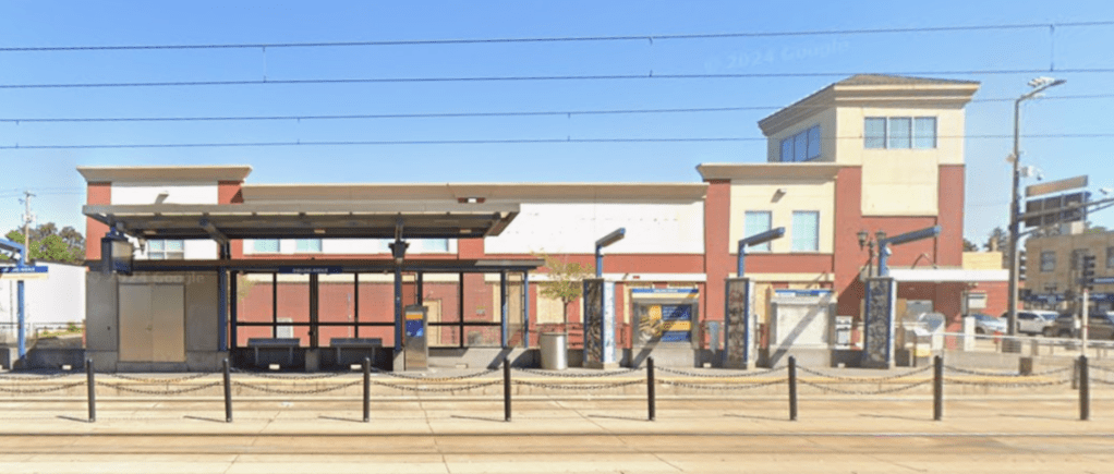The Google Maps Street View of the boarded-up CVS at the corner of Snelling and University.